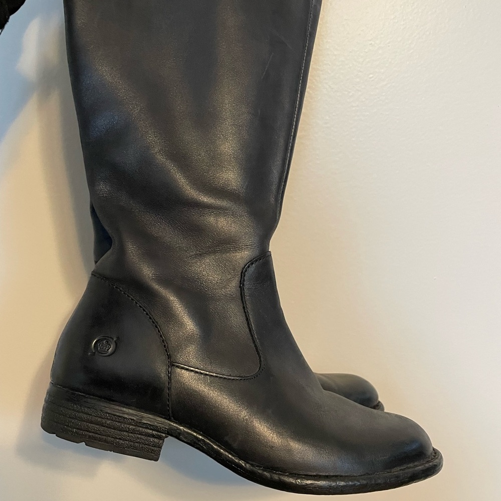 Born Woman’s Boots Size 7